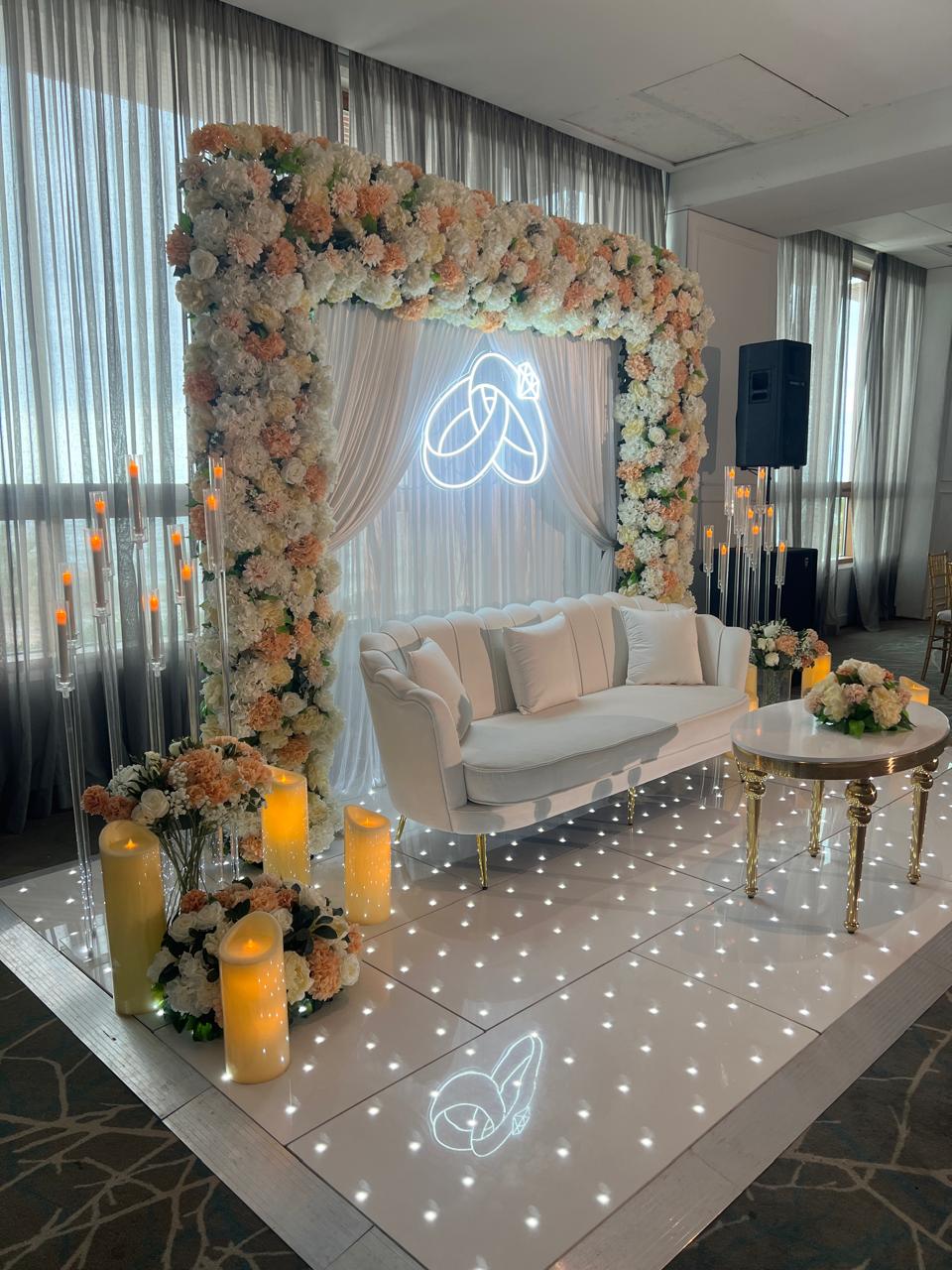 Engagement Decor ED77