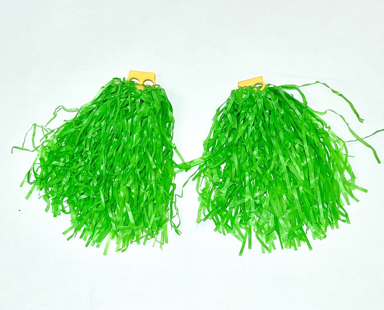 Cheering Poms Green B72-A43