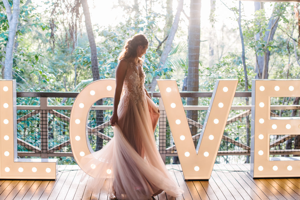 LOVE Letters Up