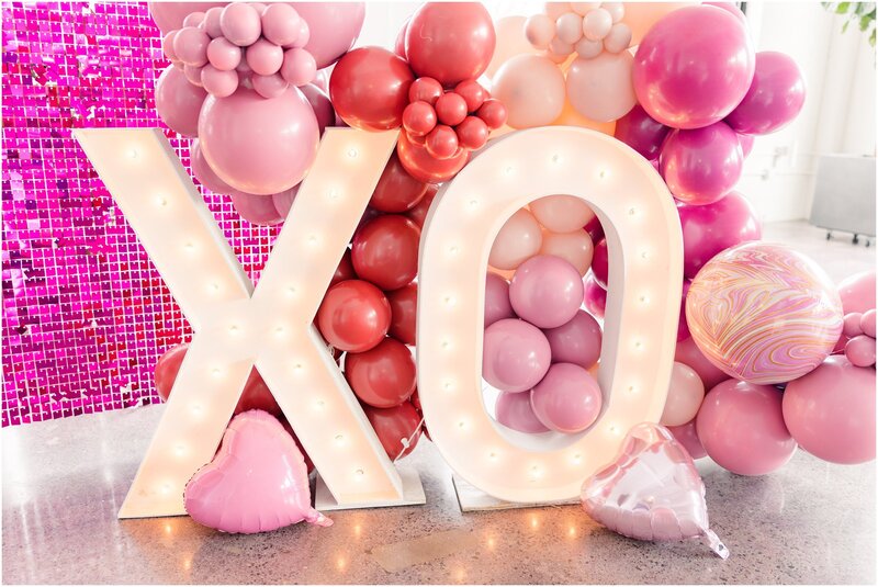 X O Letter Light up