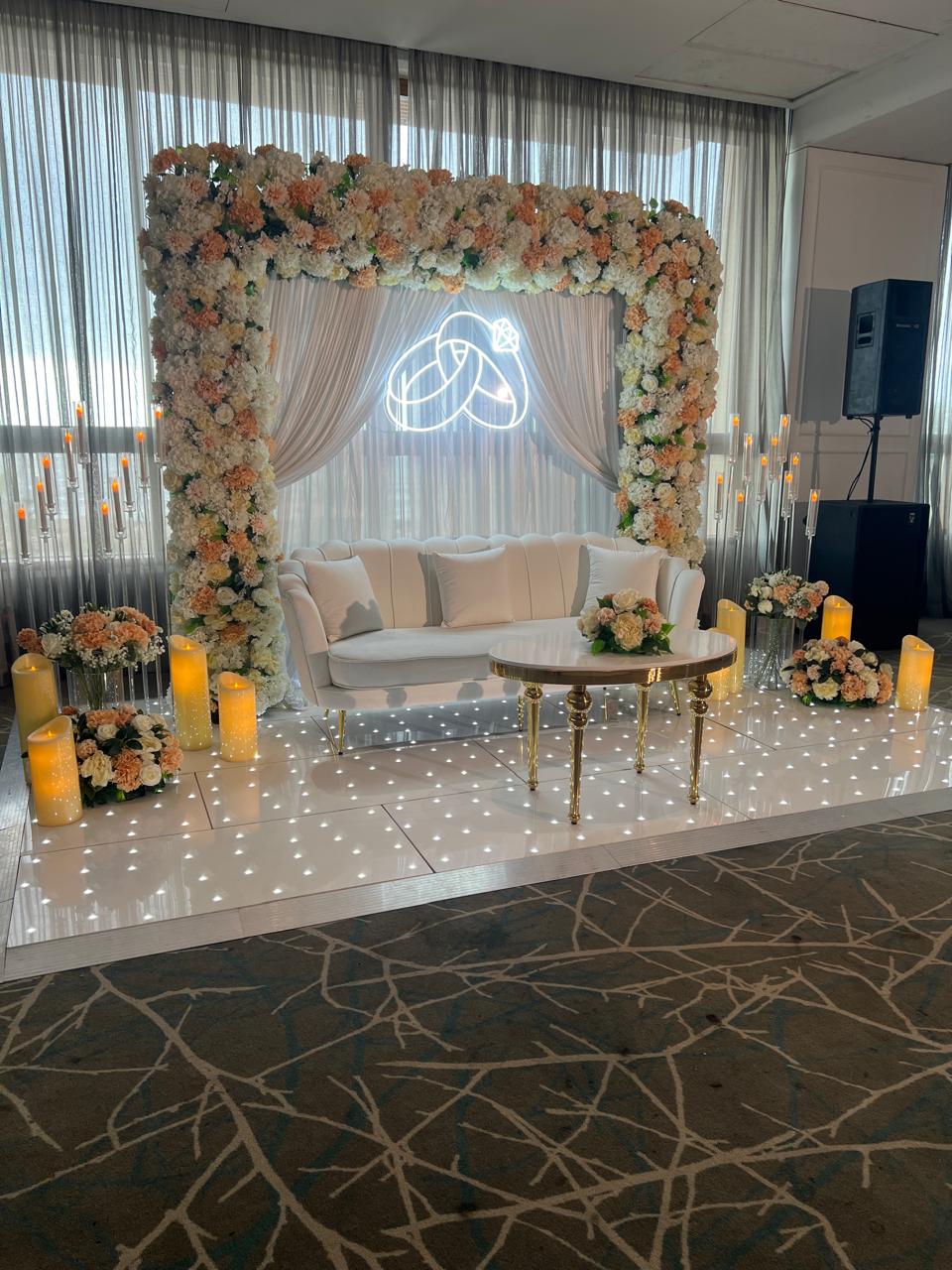 Engagement Decor ED77