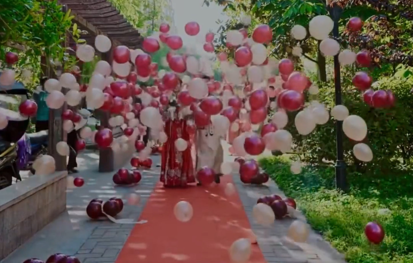 Pop Wireless Electric Balloon