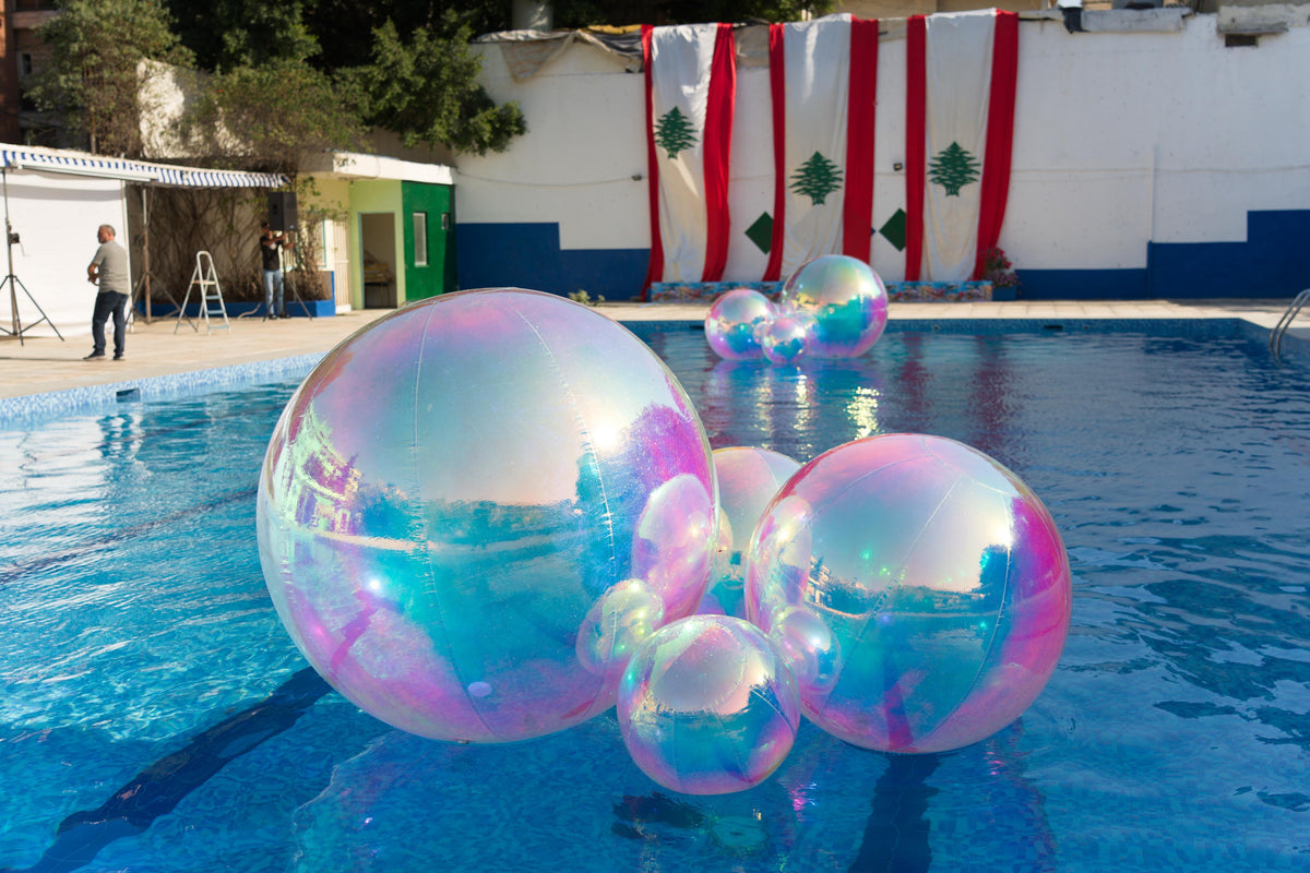 Inflatable mirror balloon