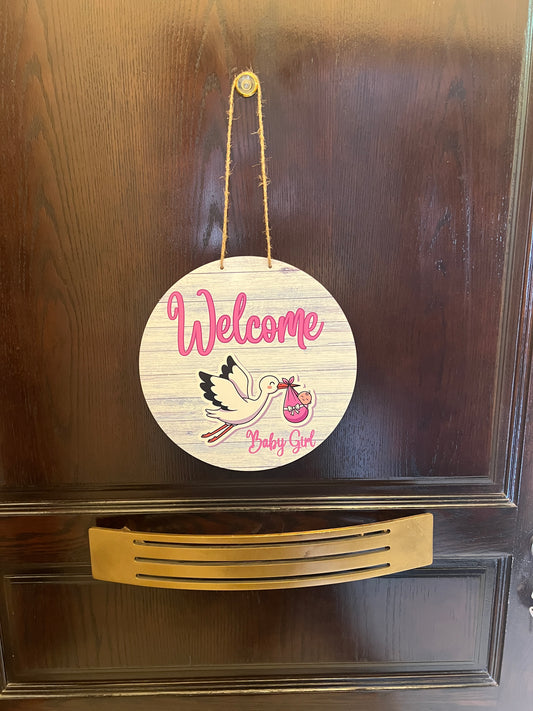 Baby Girl Hanging a Door 5/D2